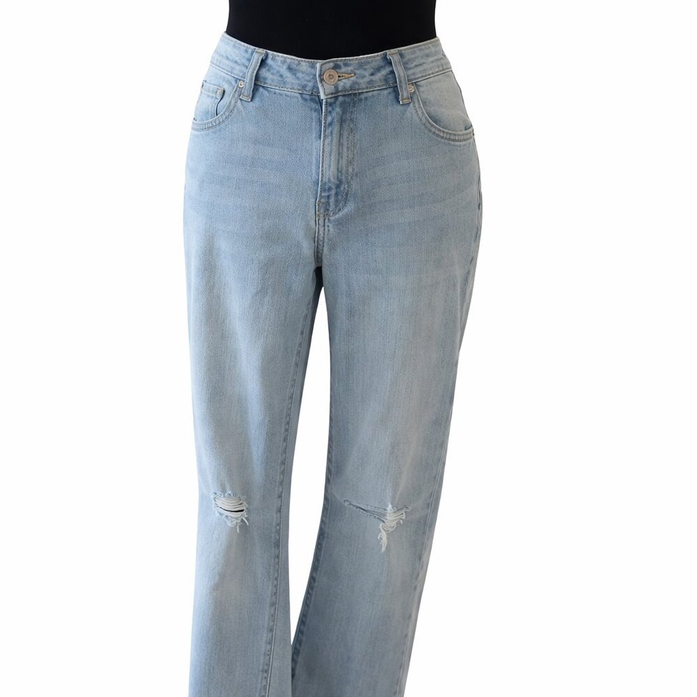 NWOT Old Navy Light Blue Distressed Jeans — Size 12